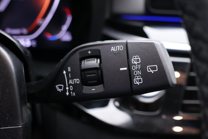 BMW Řada 5 3,0 530d xDrive 210kW Aut.