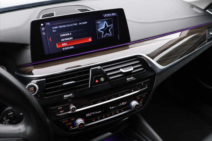 BMW Řada 5 2,0 520d Aut 140kW Luxury Line