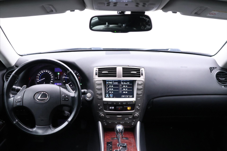 Lexus IS 250 2,5 i 153kW V6 Automat Kůže