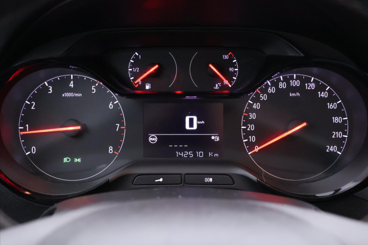 Opel Crossland X 1,5 CDTi Innovation CZ