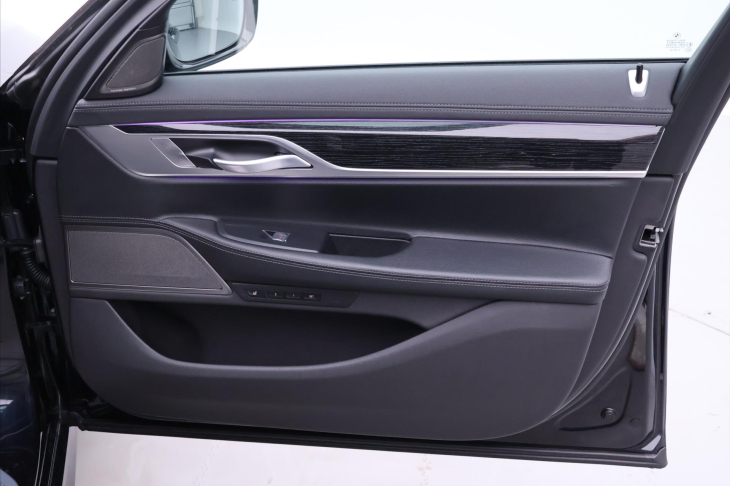 BMW Řada 7 3,0 730d xDrive 210kW M-paket