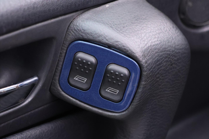 Alfa Romeo Spider 2,0 TwinSpark 16V 110kW Klima