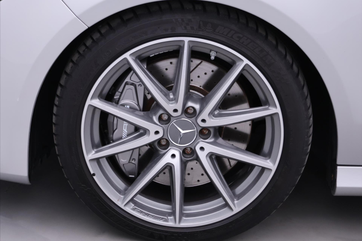 Mercedes-Benz CLA 2,0 45 AMG 280kW 4Matic