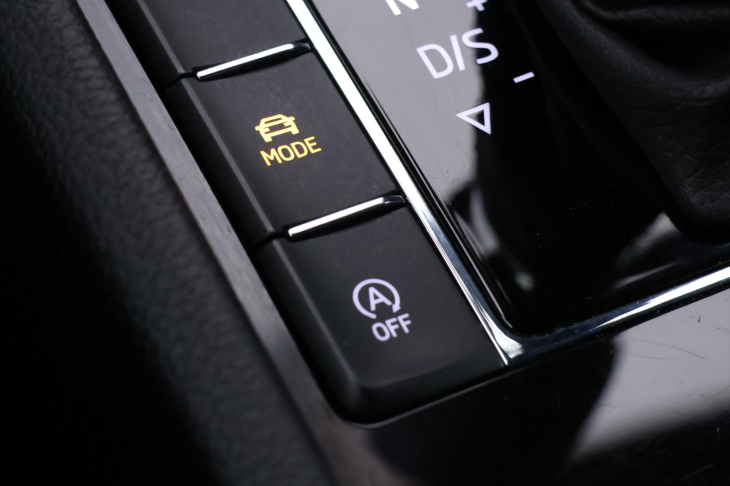 Škoda Superb 2,0 TDI 110kW DSG L&K DPH CZ