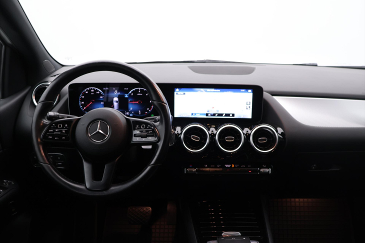 Mercedes-Benz Třídy B 1,5 180d 85kW Aut. Led Navi CZ