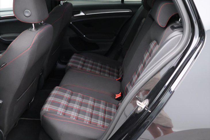 Volkswagen Golf 2,0 TSI GTI 180kW Performance