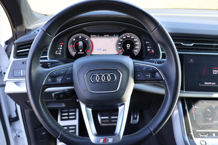 Audi Q7 3,0 TDI quattro tiptronic S line