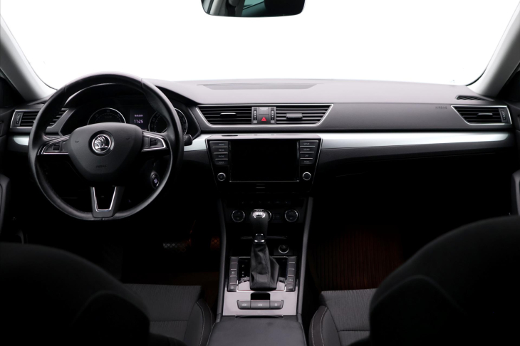 Škoda Superb 2,0 TDI 140kW DSG 4x4 CZ