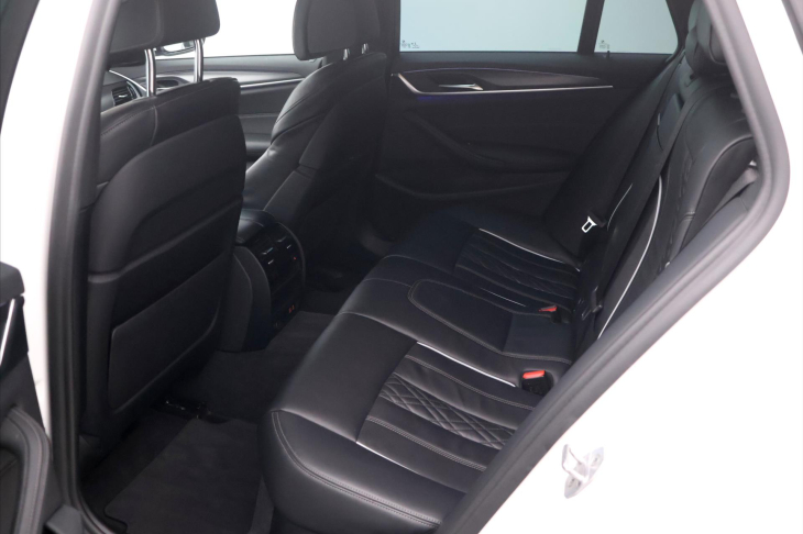 BMW Řada 5 3.0 540d 250kW xDrive CZ DPH