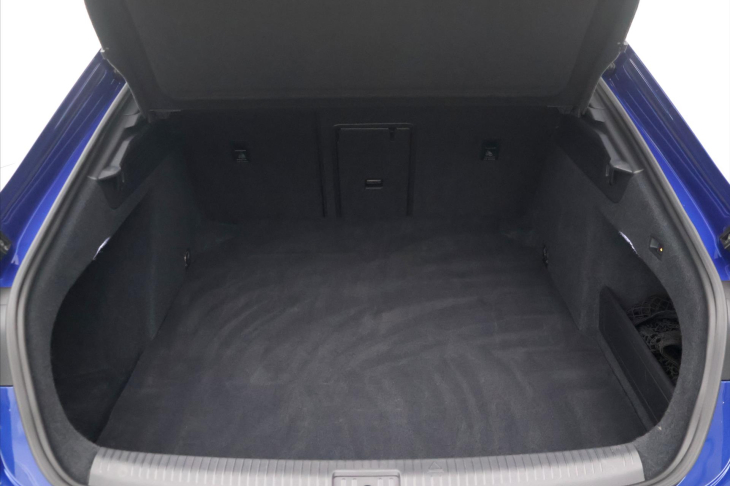 Volkswagen Arteon 2.0 TDI 147kW 4M DSG R-line DPH CZ