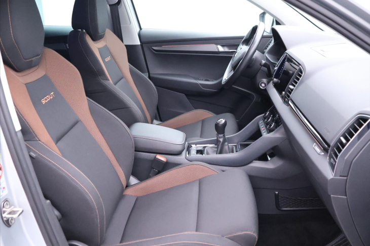Škoda Karoq 2,0 TDI Scout 4x4 Virtual Navi