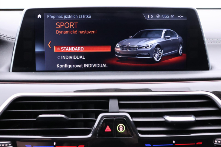 BMW Řada 7 4,4 750i 330kW xDrive DPH