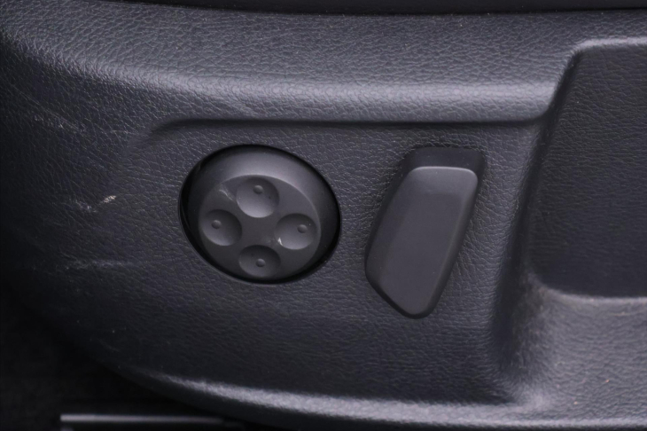 Volkswagen CC 2,0 TDI 130kW DSG Sport Xenon