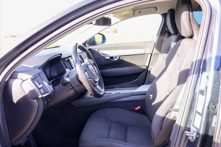 Volvo V90 2,0 110kW ALU Tažné Serviska