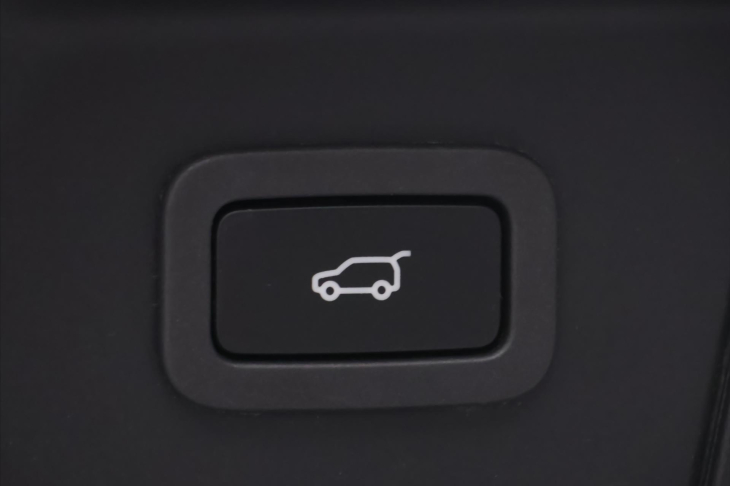 Land Rover Range Rover Velar 3,0 D300 S 221kW AUT CZ