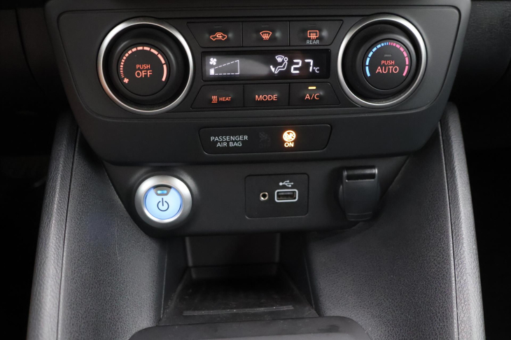 Nissan Leaf 110kW ACENTA 40kWh CZ