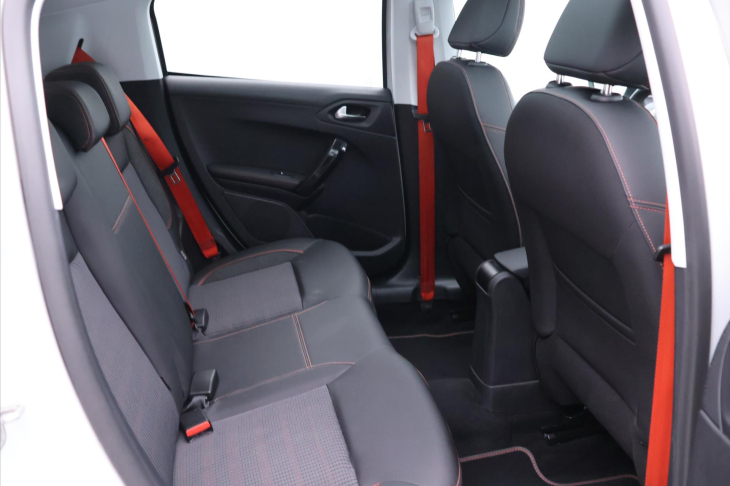 Peugeot 208 1,2 PT 81kW Roland Garros 1Maj