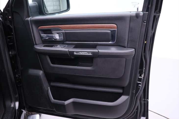 Dodge RAM 5,7 HEMI 295kW 4x4 Laramie DPH