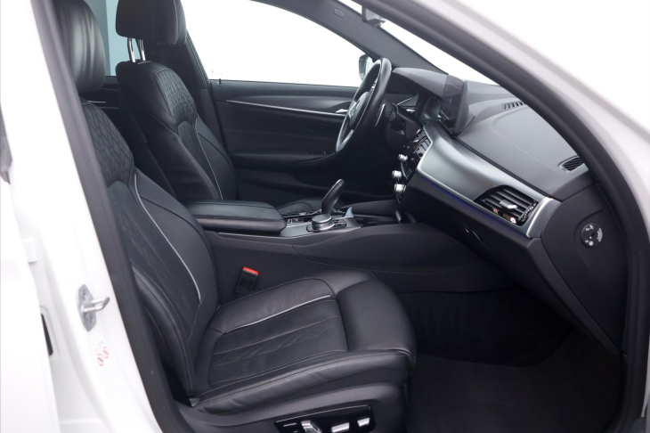 BMW Řada 5 3.0 540d 250kW xDrive CZ DPH