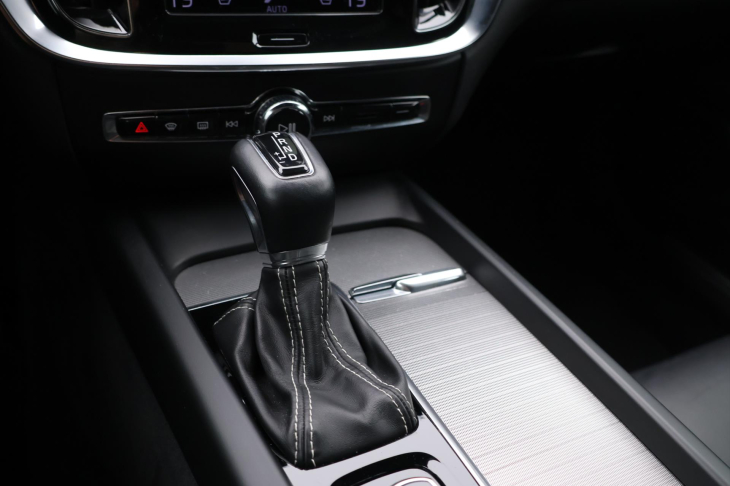 Volvo V60 2,0 T5 184kW Drive-E R-Design