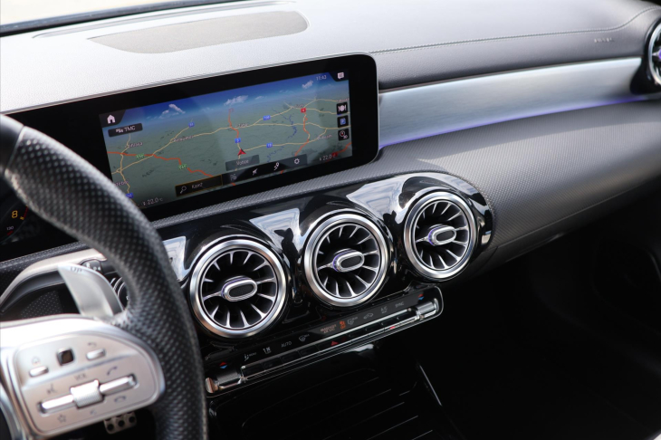 Mercedes-Benz CLA 2,0 35 AMG 225kW 4Matic DPH CZ