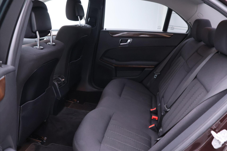 Mercedes-Benz Třídy E 3,5 350CGI 215kW CZ Elegance