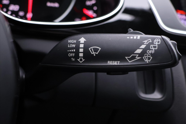 Audi RS 4 4.2 FSI V8 331kW 1.Maj Serviska