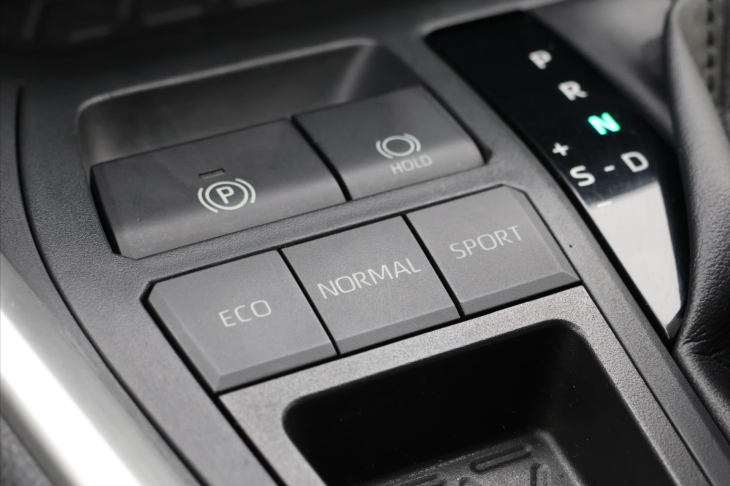 Toyota RAV4 2,5 131kW Hybrid Navigace