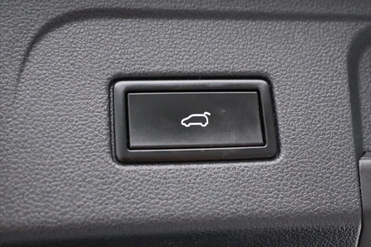 Volkswagen Touran 2,0 TDI 110kW Highline DSG DPH