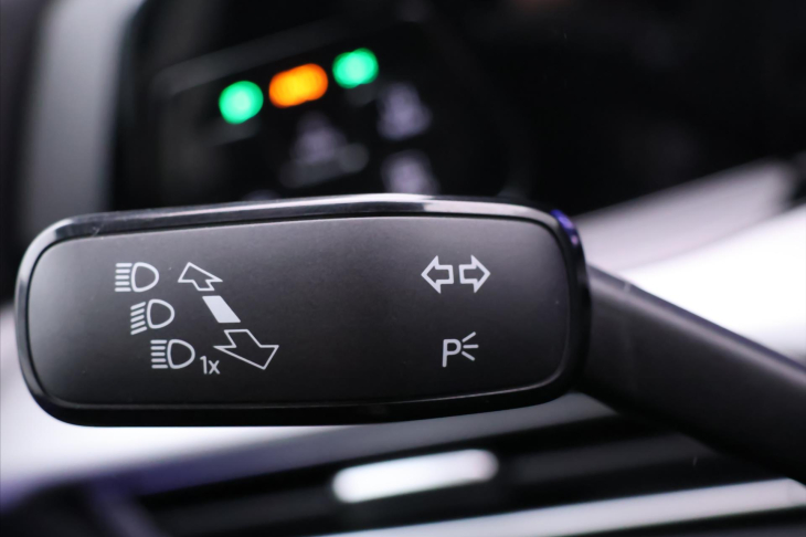 Volkswagen Golf 1,5 TSI 96kW Vrtual CZ LED