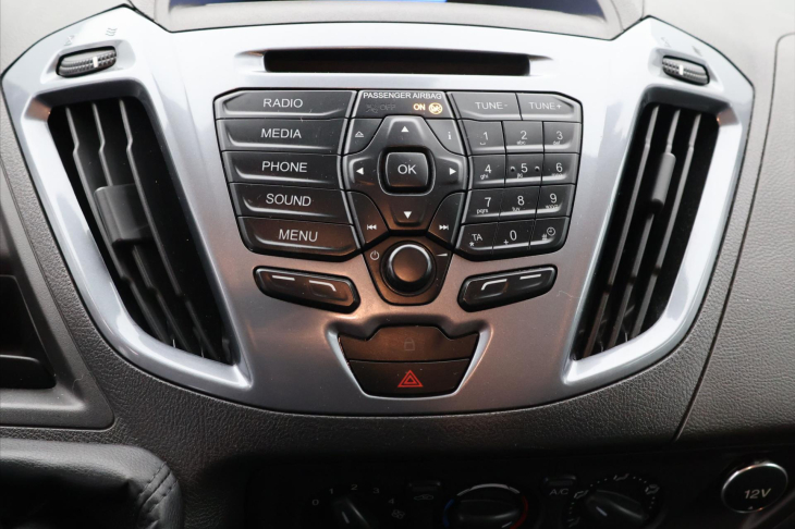 Ford Tourneo Custom 2,0 TDCi 125 kW LWB CZ