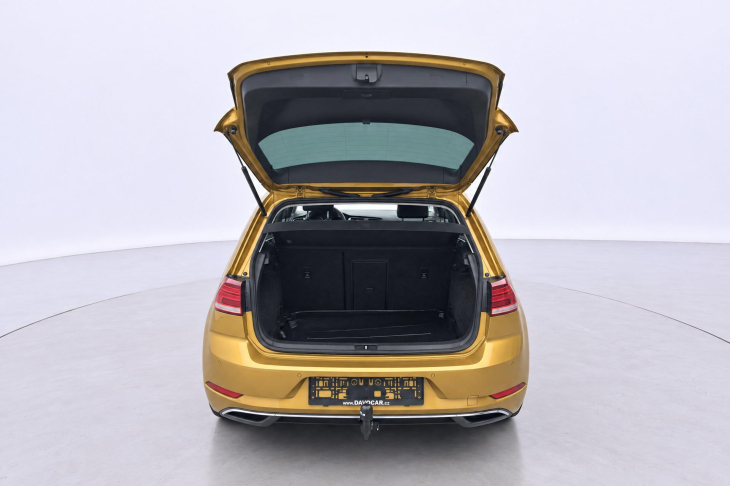 Volkswagen Golf 2,0 TDI 110kW Comfort Navigace