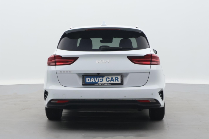 Kia Ceed 1,5 T-GDI 117kW DCT TOP DPH CZ
