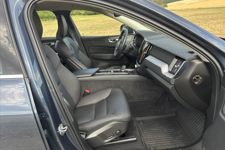 Volvo XC60 2,0 145 kW D4 AWD Momentum