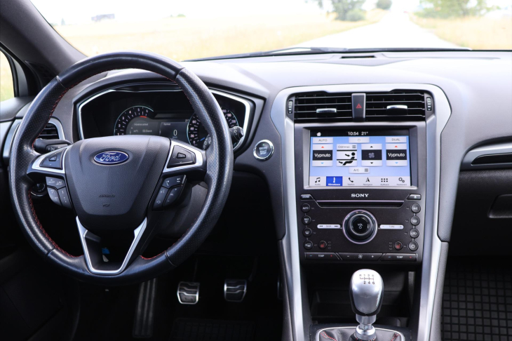 Ford Mondeo 2,0 TDCI 132kW ST LINE