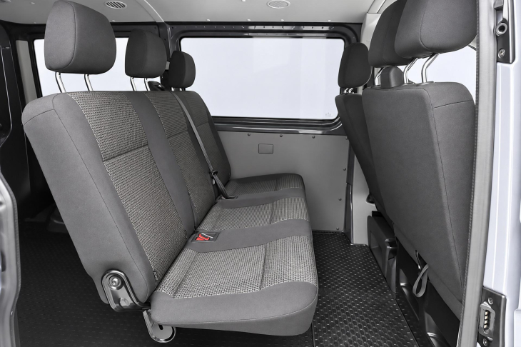 Volkswagen Transporter 2,0 TDI 110 kW DSG 6-Míst DPH