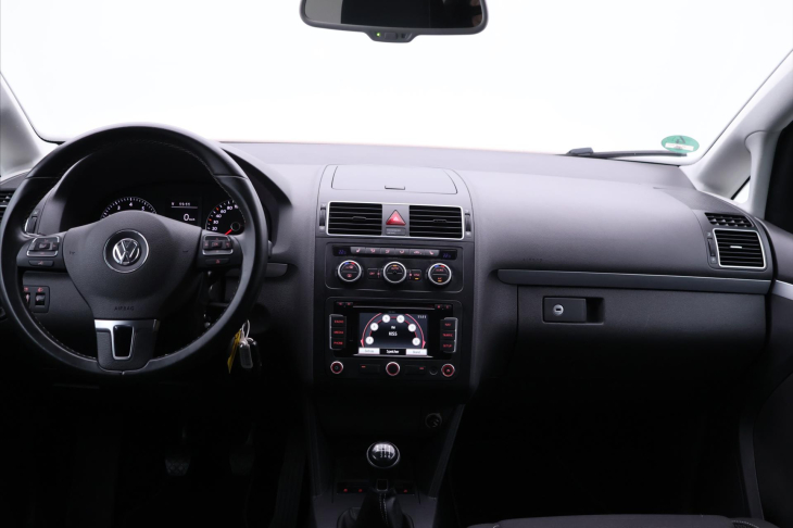 Volkswagen Touran 1,2 TSI Cup 7-Míst Serv.kniha