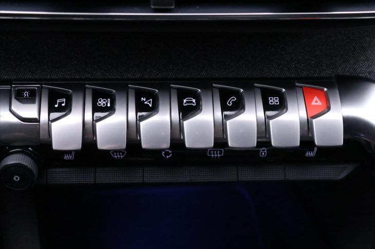 Peugeot 5008 2,0 HDI 110kW GT line LED Navi