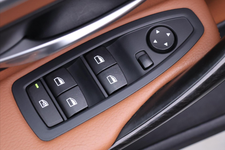 BMW Řada 4 2,0 420d 135kW Luxury Xenon