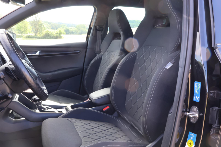 Škoda Karoq 2,0 TSI DSG 4x4 Sportline DPH