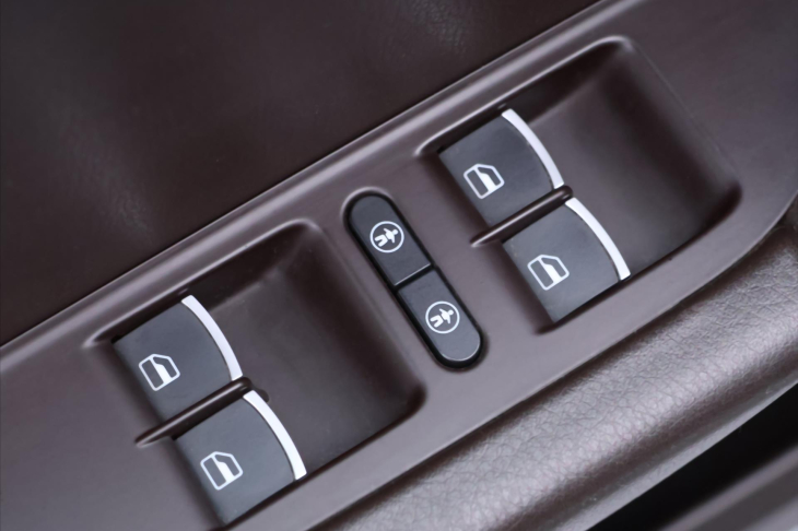 Volkswagen Touareg 3,0 TDI V6 193kW DSG R-Line 4M