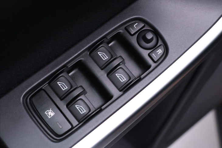 Volvo XC60 2,4 D5 151kW AWD Kinetic CZ