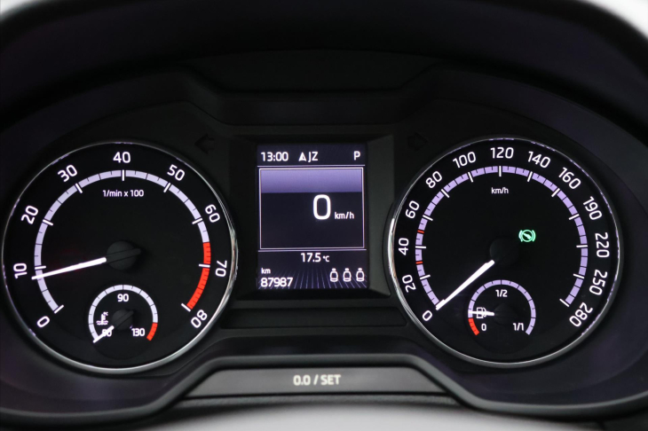 Škoda Octavia 2,0 TSI DSG RS230 CZ Challenge