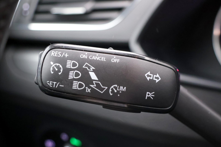 Škoda Superb 2.0 TDI 110kW Style Bi-Xenon