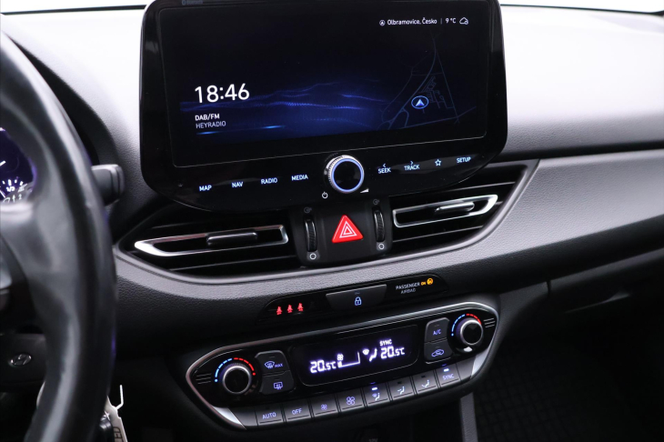 Hyundai i30 1,5 T-GDI 117 kW Family Smart Tažné