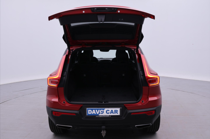 Volvo XC40 2,0 182KW R-DESIGN Kamera DPH