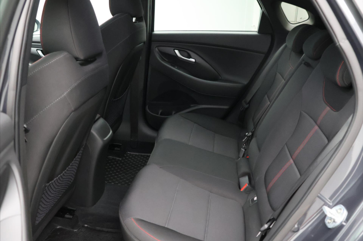 Hyundai i30 1,5 T-GDI 159k CZ DPH Fastback