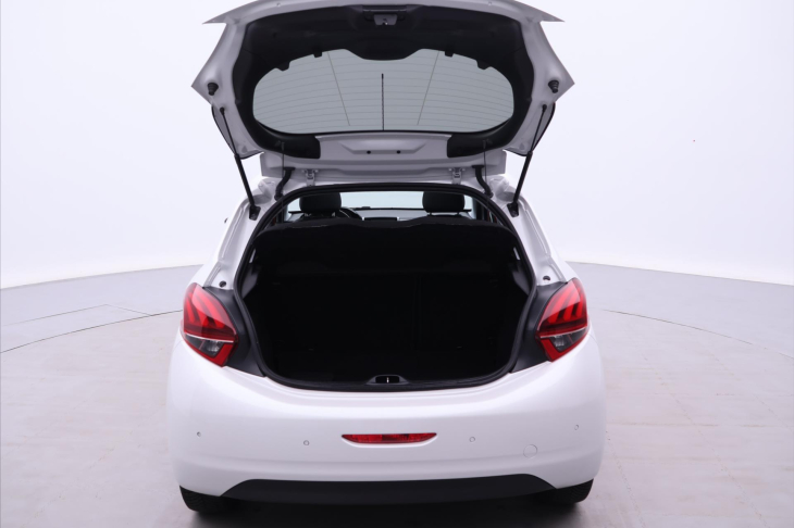 Peugeot 208 1,2 PT 81kW Roland Garros 1Maj