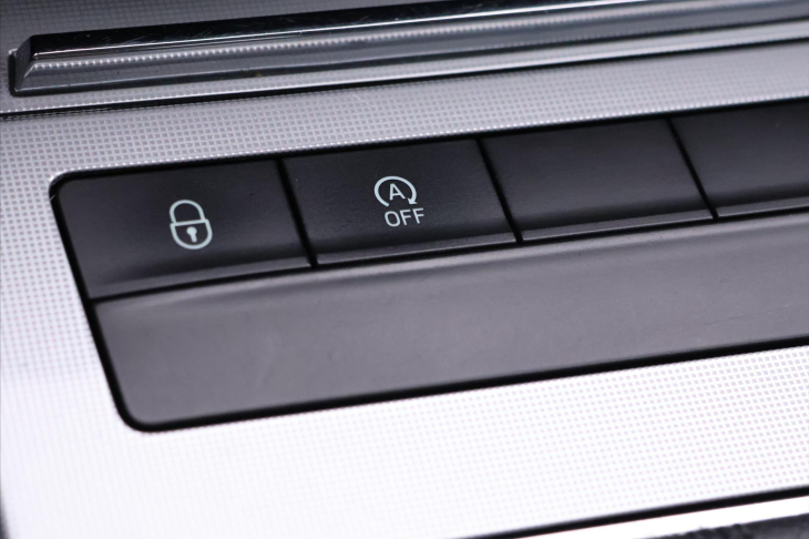 Škoda Octavia 1,6 TDI 77kW Klima. Serv.Kn.CZ