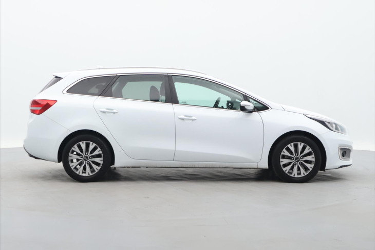 Kia Ceed 1.6 CRDi 100kW Aut. CZ DPH